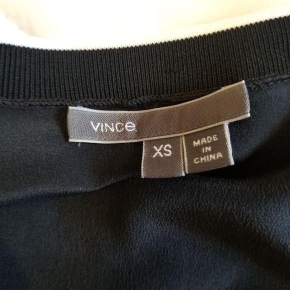 Vince Black White Trim VNeck Blouse XS - Picture 5 of 5